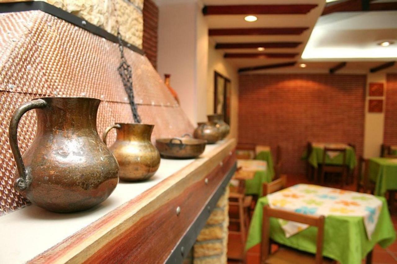 Casa Madrigal Hotel Pasto Eksteriør billede